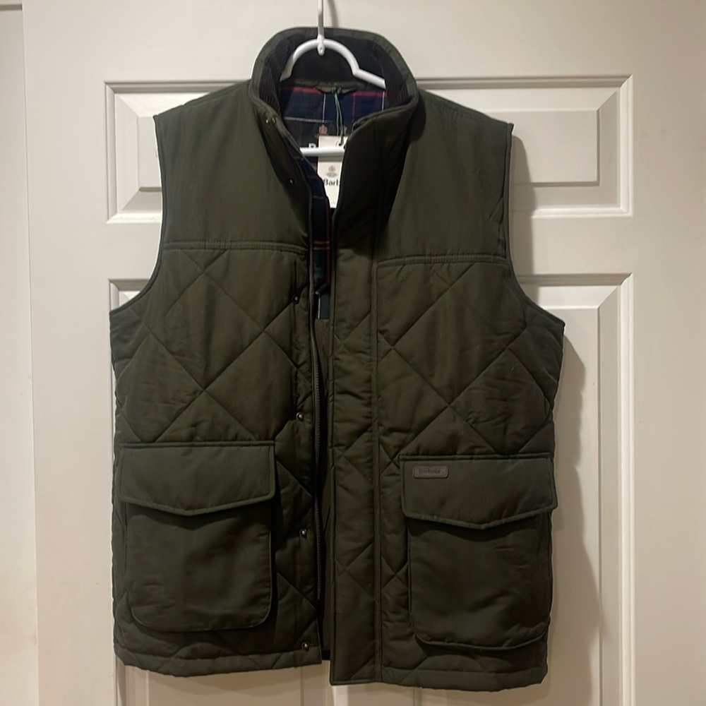 New without tags BARBOUR Winterdale puffer vest size XL